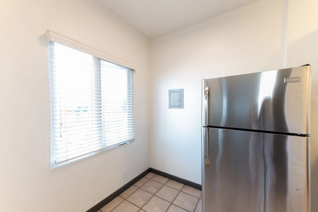 Elmwood Apartments - Photo 4 of 50
