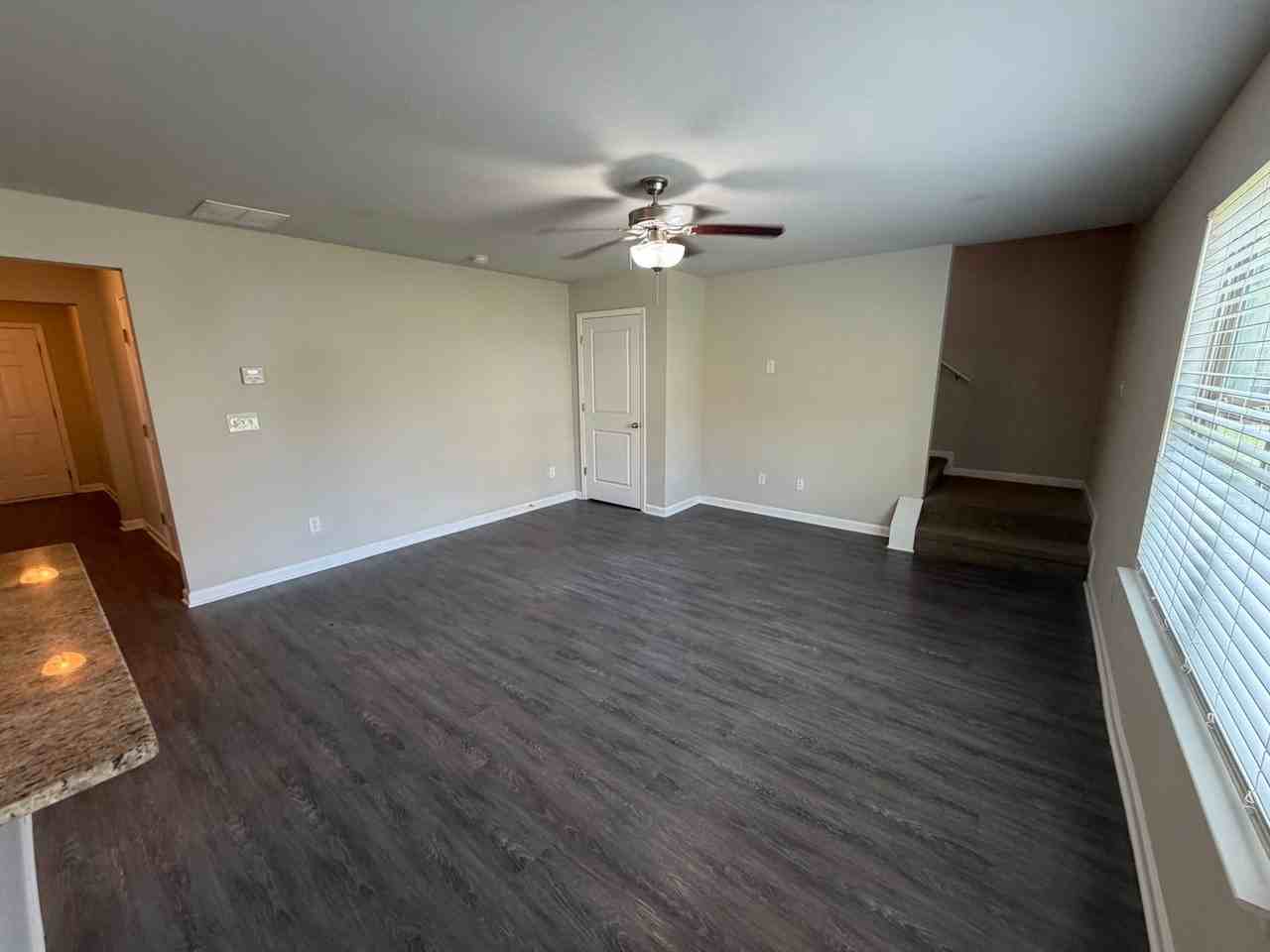 313 Nutwood Trce - Photo 3 of 25