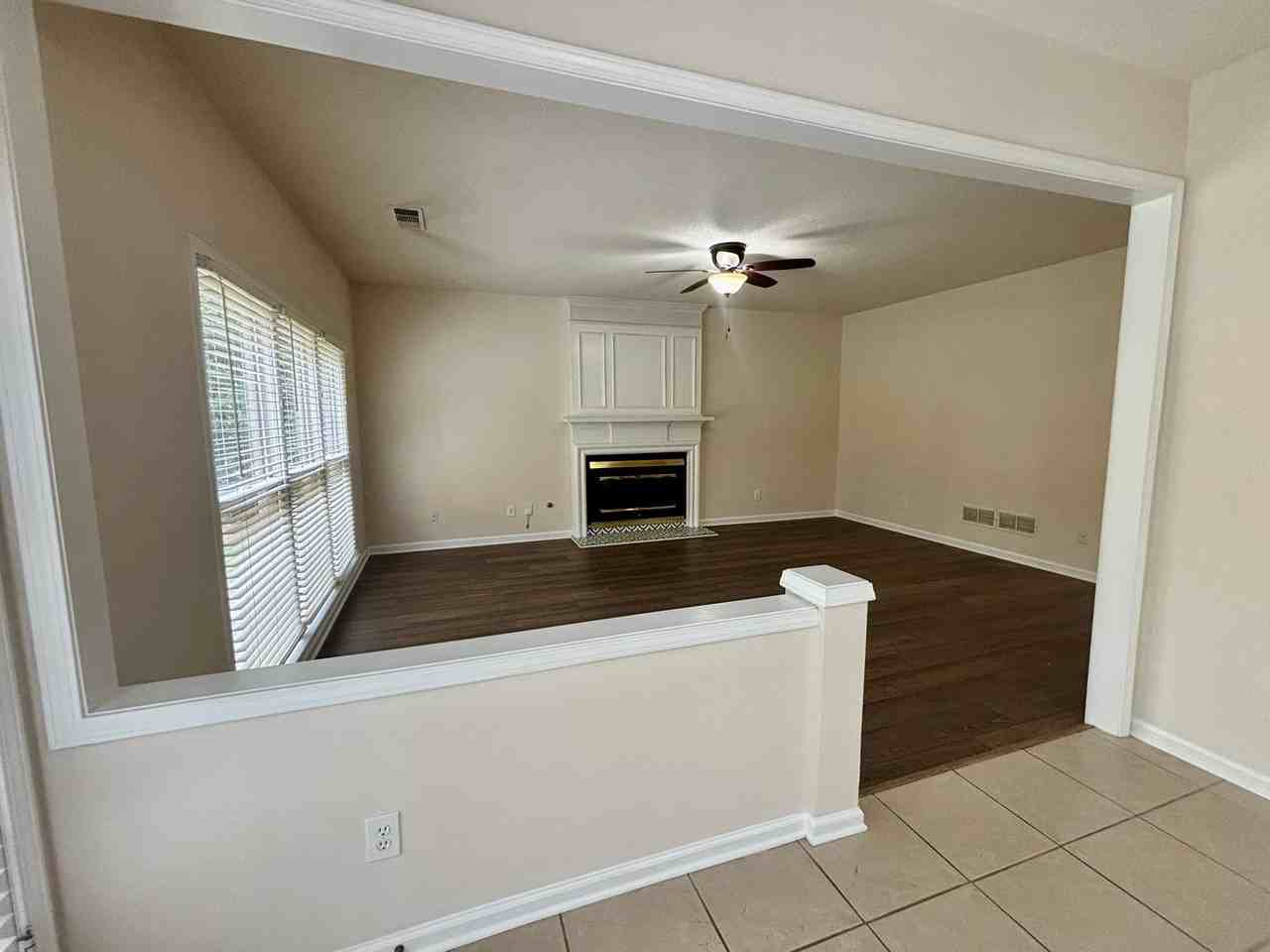 10920 Glenbarr Dr - Photo 5 of 31