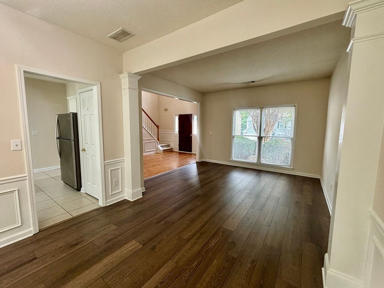 10920 Glenbarr Dr - Photo 6 of 31