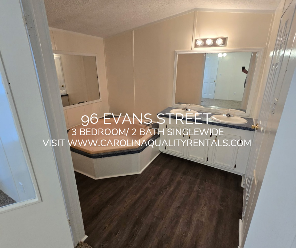 96 Evans St - Photo 6 of 13
