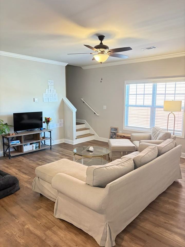 270 Bella Way - Photo 2 of 14
