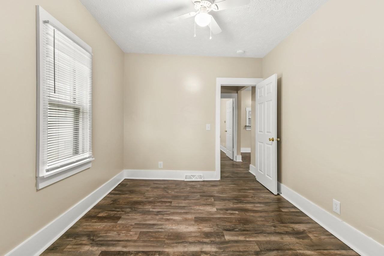 4252 Maple St - Photo 5 of 22