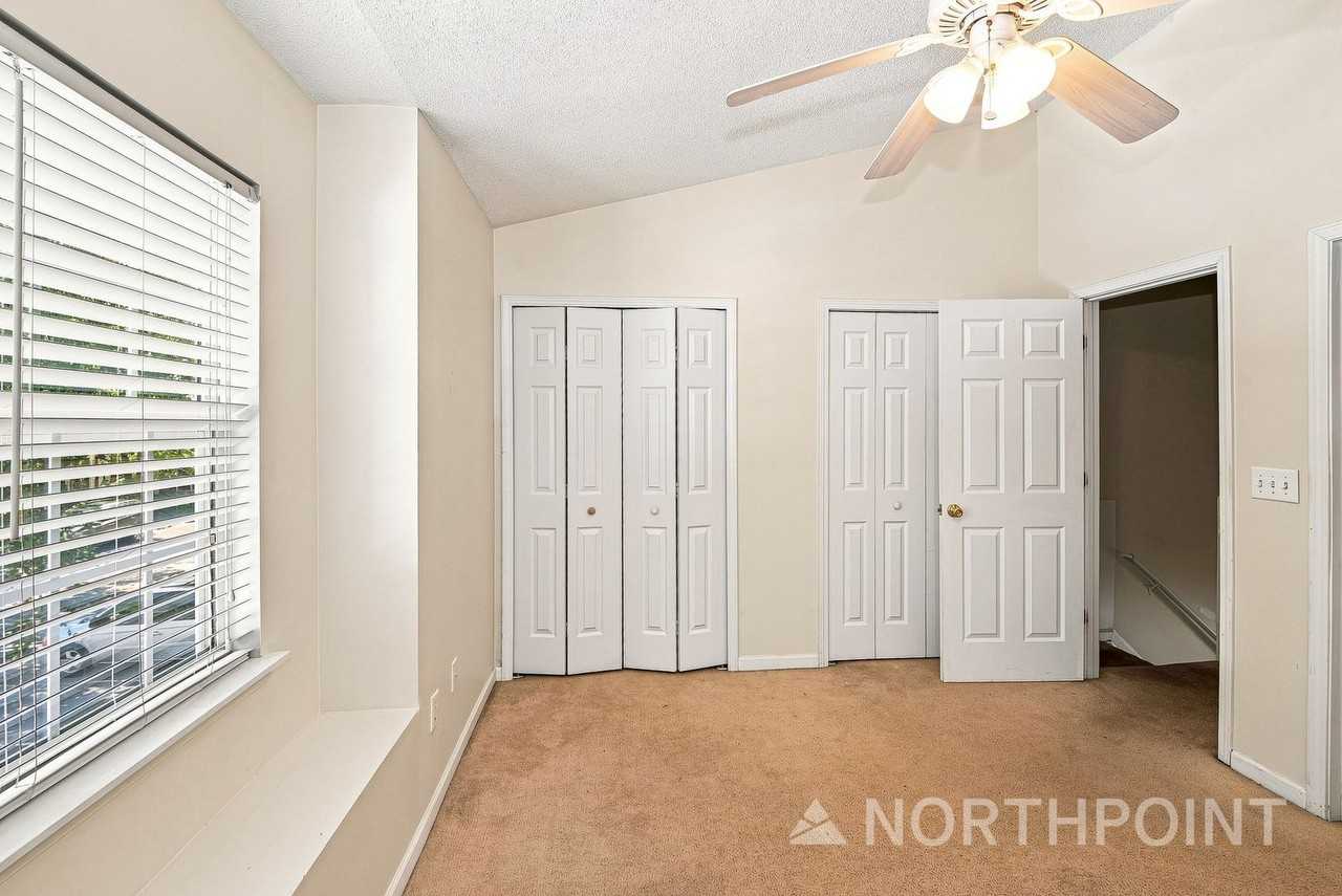 10728 Holly Ridge Blvd - Photo 4 of 10