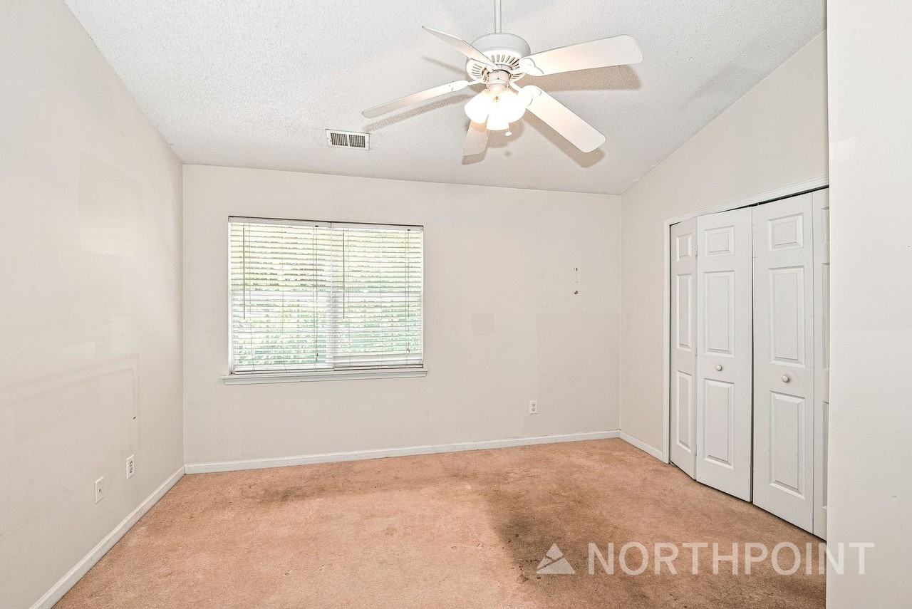 10728 Holly Ridge Blvd - Photo 5 of 10