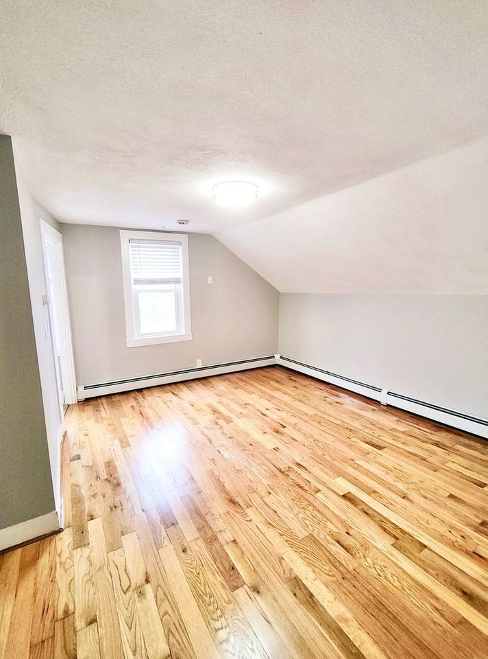 107 Sterry St - Photo 7 of 10