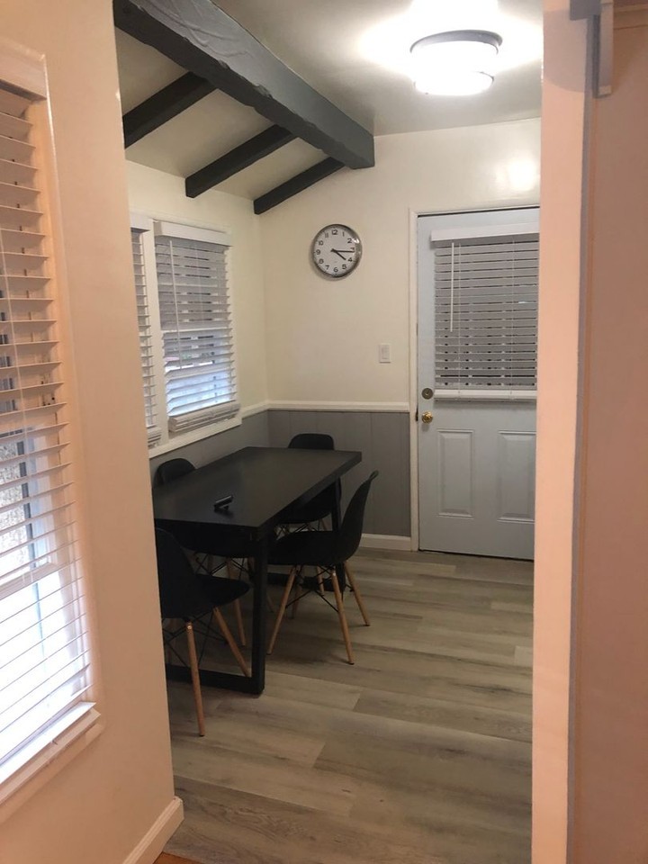12425 Chandler Blvd - Photo 5 of 10