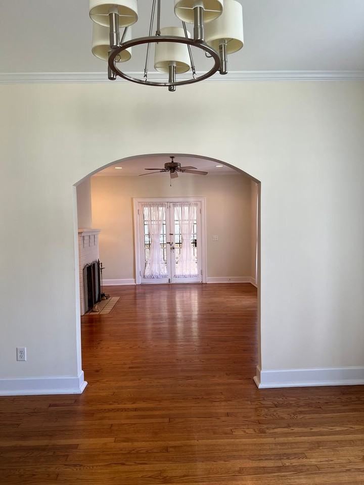 308 E 40th St - Photo 7 of 29