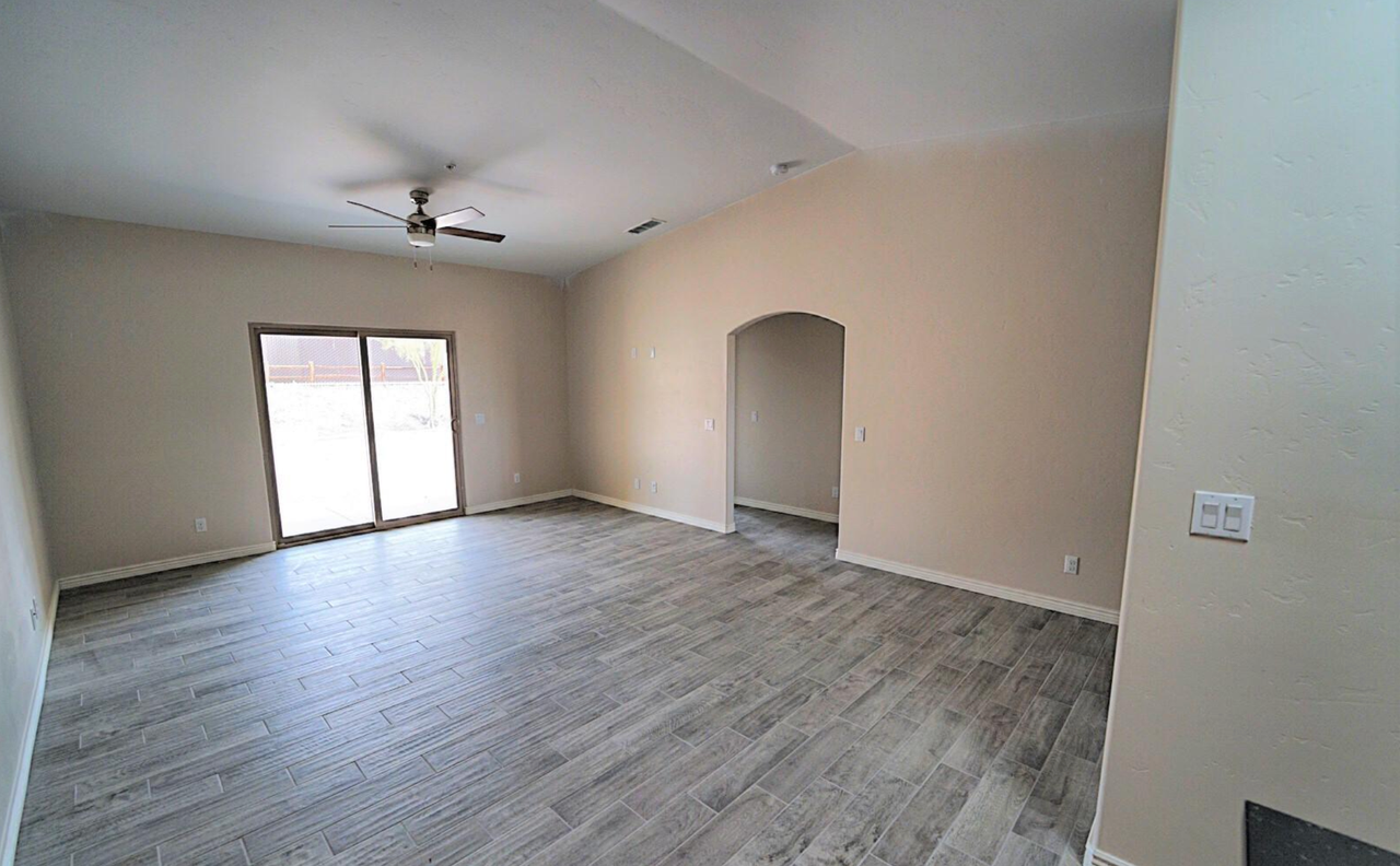 3300 Tomahawk Dr #102 - Photo 2 of 12