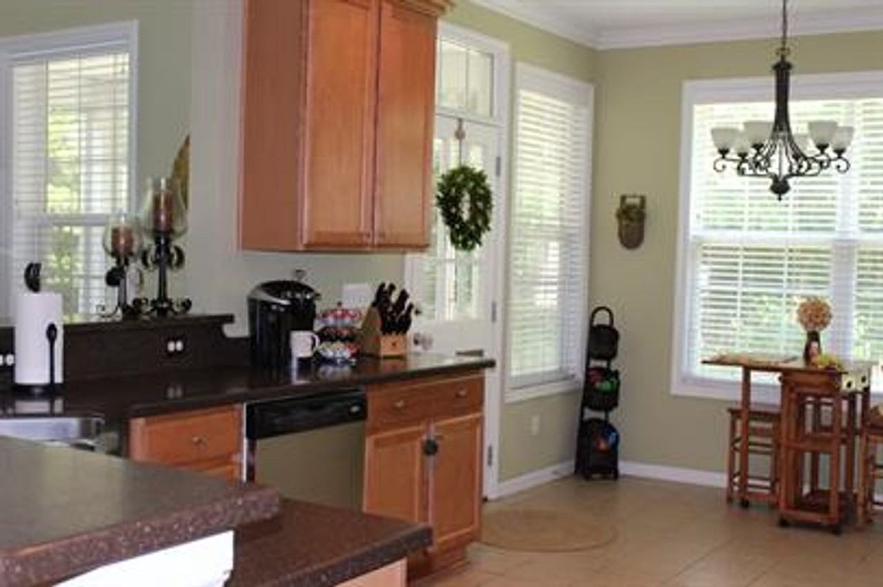 10 Blythe Island Ct - Photo 7 of 23