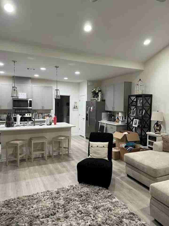 602 Beachcomber Blvd - Photo 3 of 16