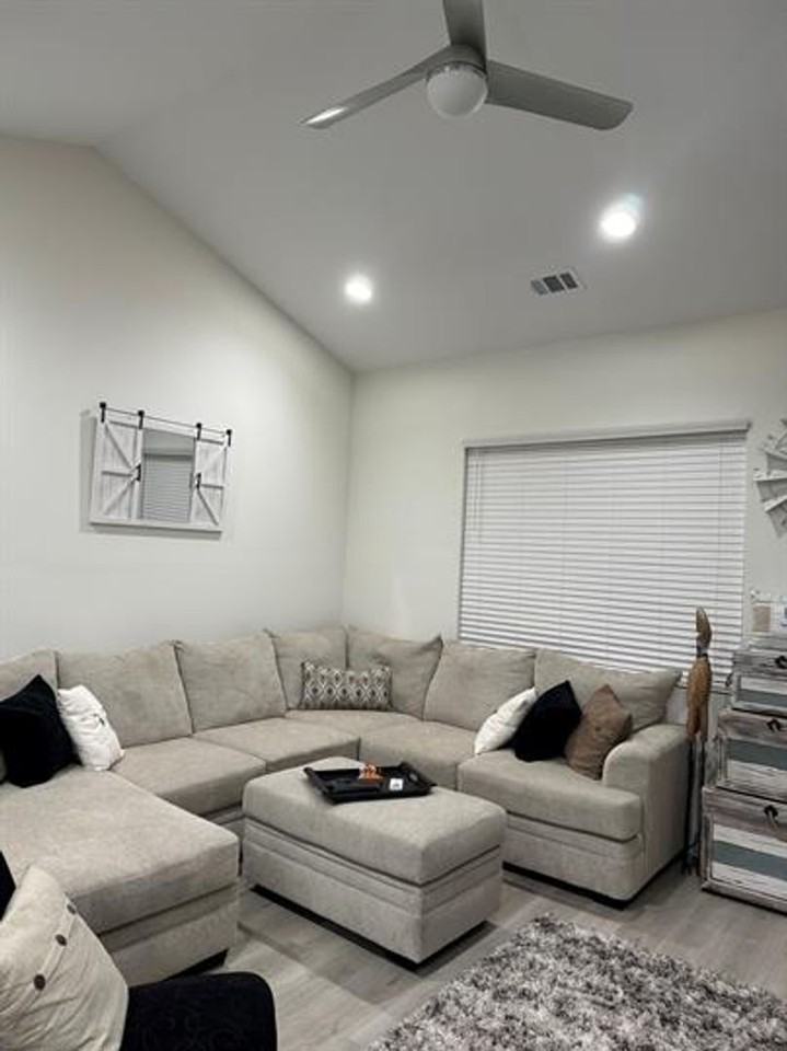 602 Beachcomber Blvd - Photo 6 of 16