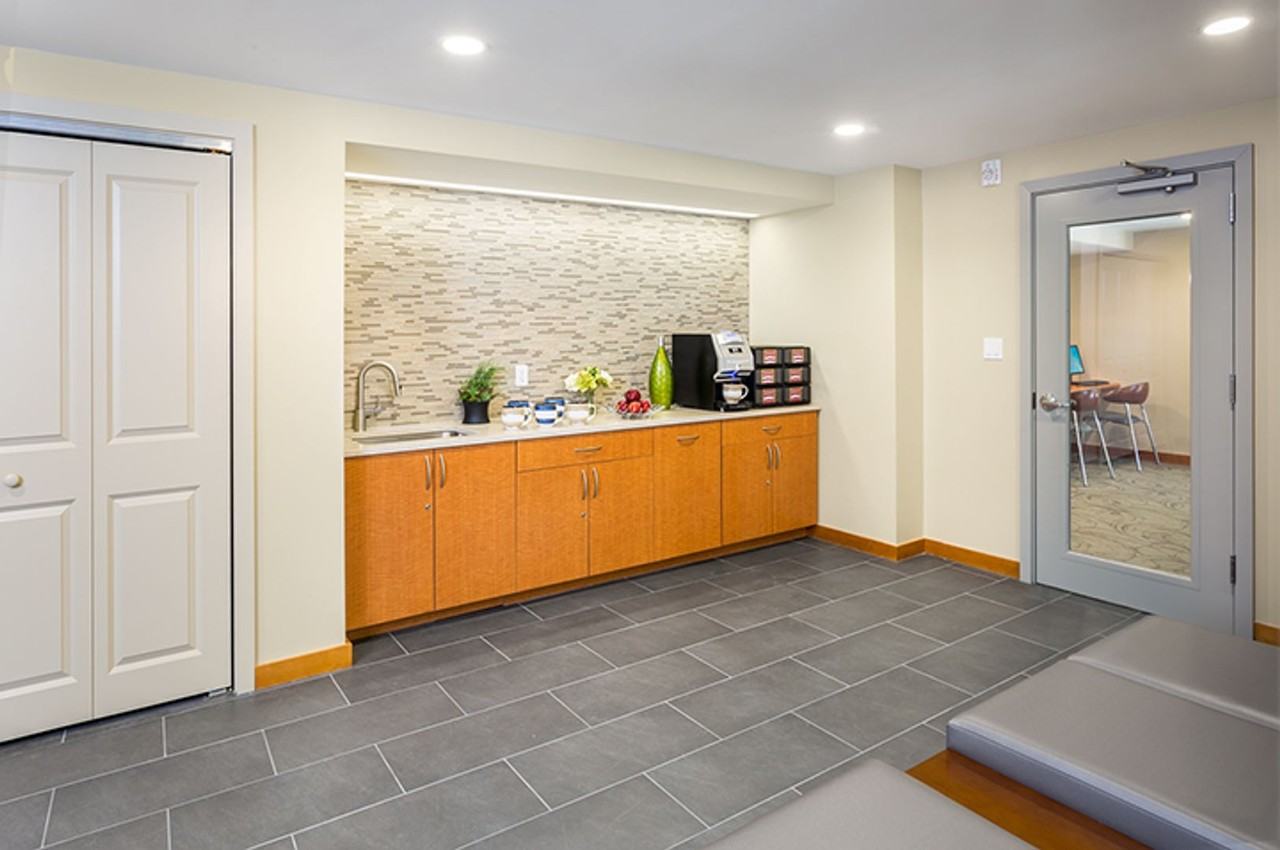 1296 Worcester Rd - Photo 4 of 12