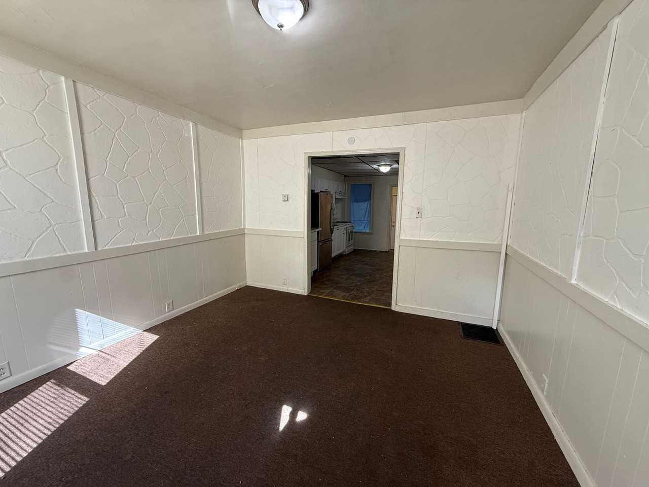 525 1/2 Elliger St - Photo 2 of 18