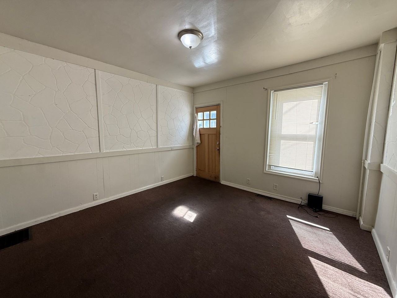 525 1/2 Elliger St - Photo 3 of 18