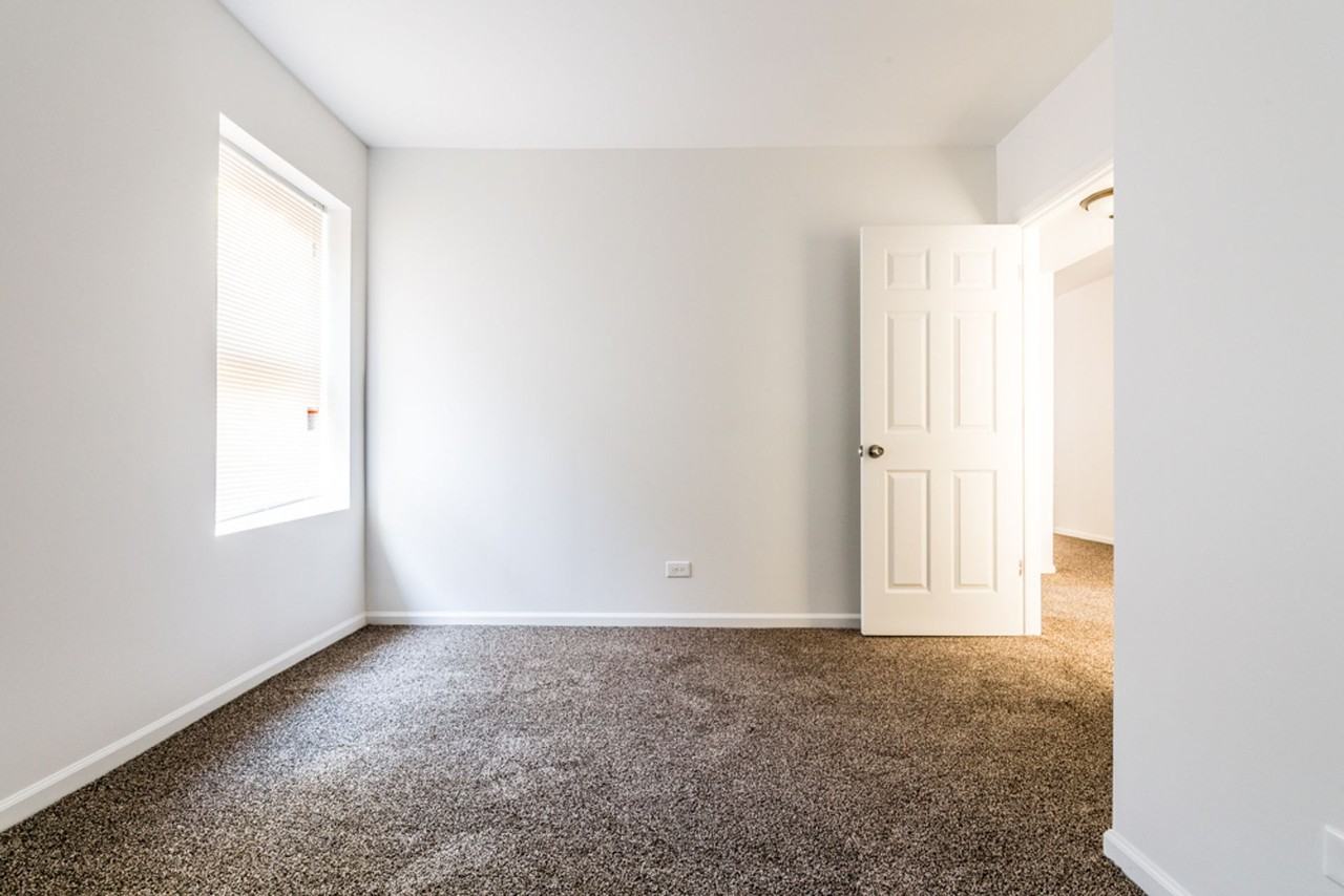 7034 S Claremont - Photo 6 of 27