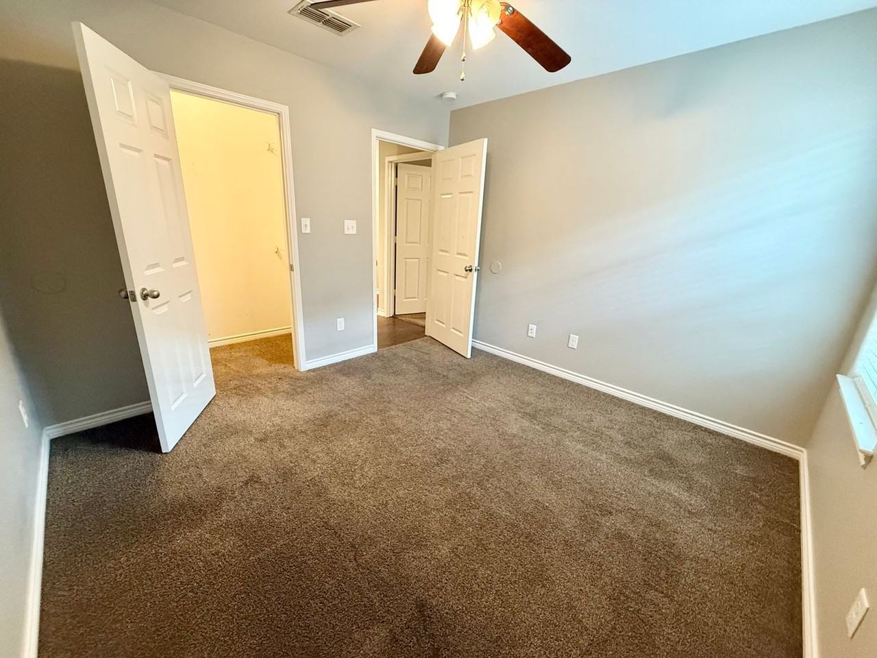 3988 Duchess Dr - Photo 4 of 18