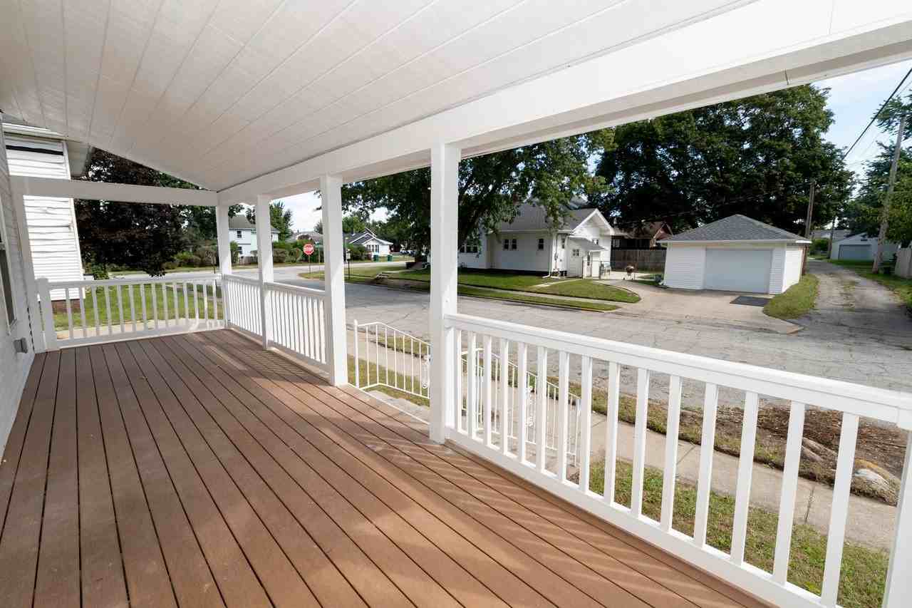 111 Campbell St - Photo 2 of 27
