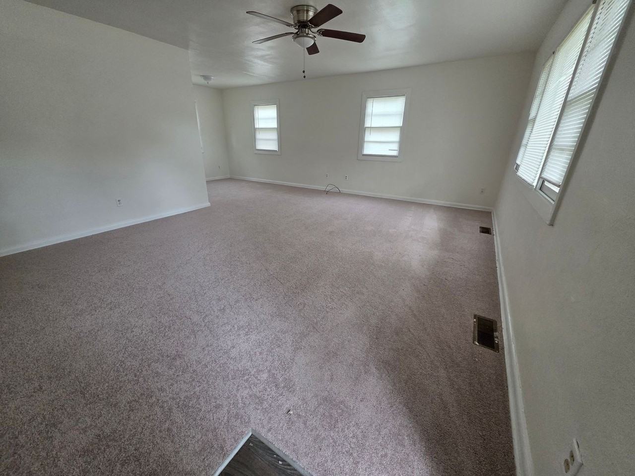 9 Ambrose Ln - Photo 5 of 9