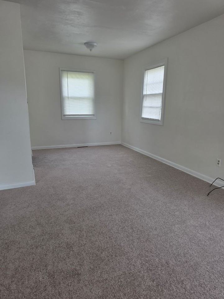 9 Ambrose Ln - Photo 6 of 9