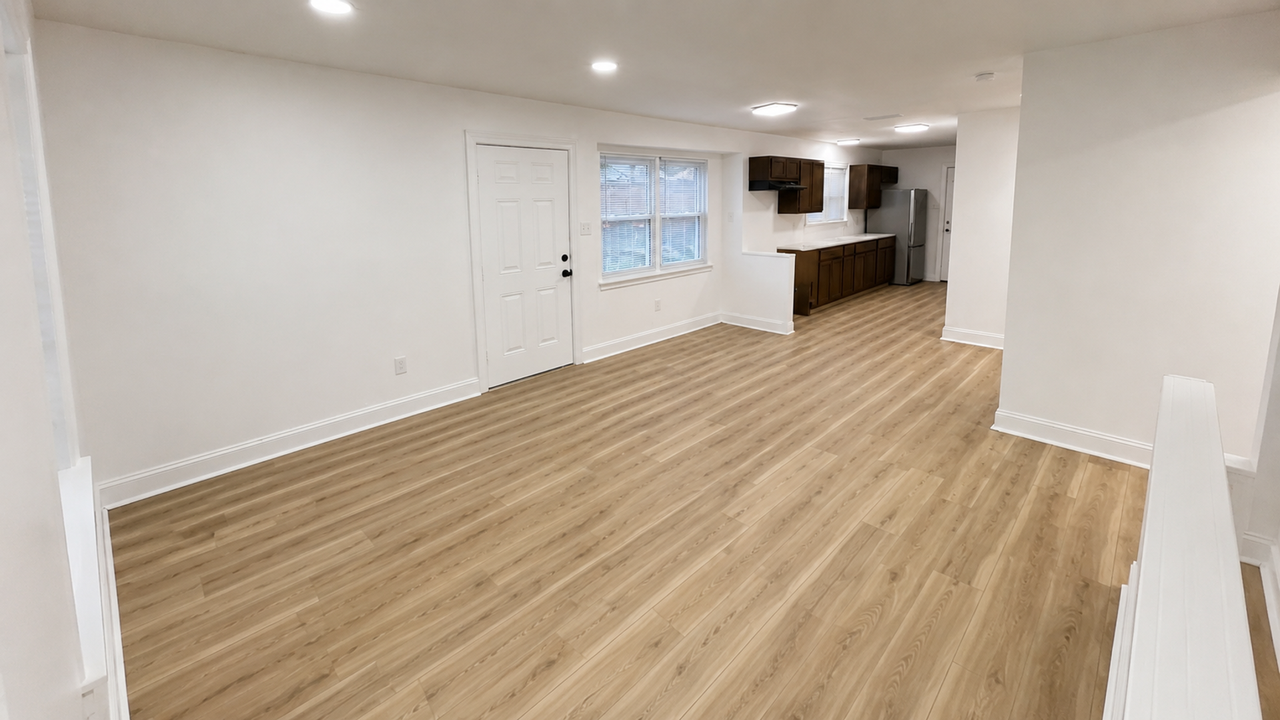 707 Oakwood - Photo 4 of 16