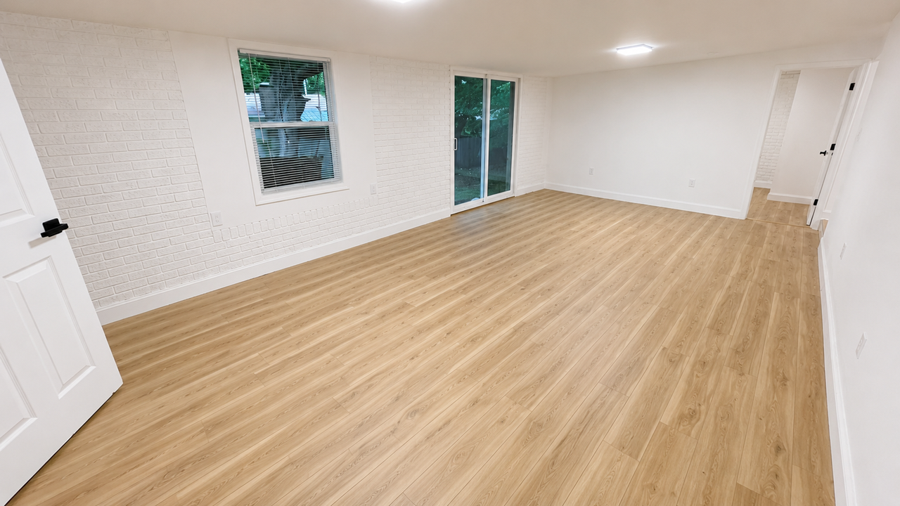 707 Oakwood - Photo 7 of 16
