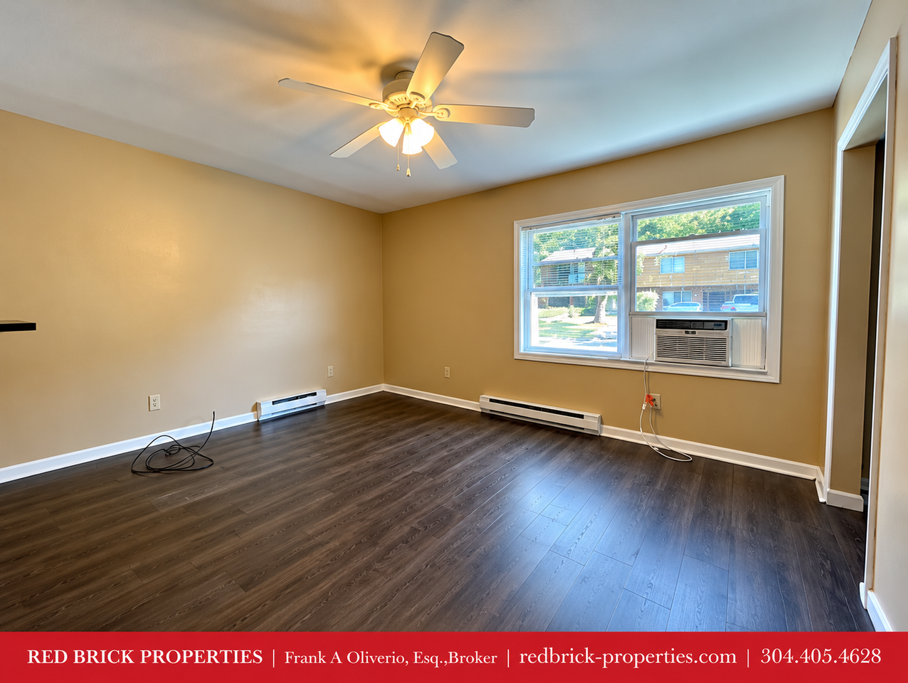 733 Union Ave - Photo 6 of 10