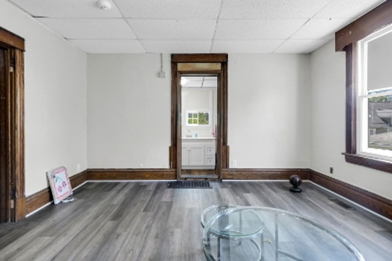 413 Forest Ave - Photo 4 of 28
