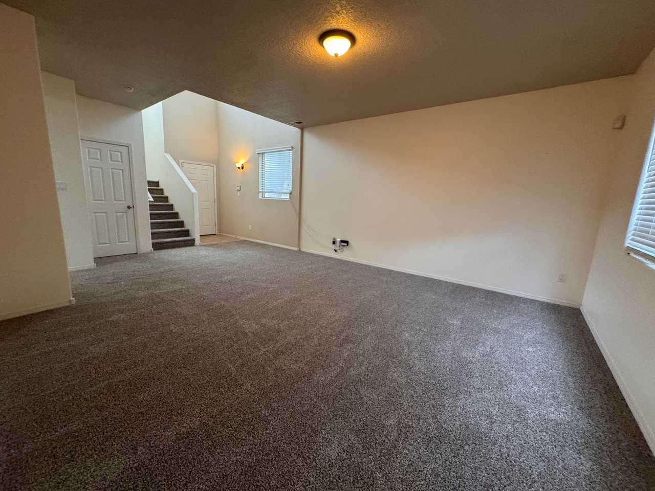 2151 Cortina Loop Se - Photo 3 of 16