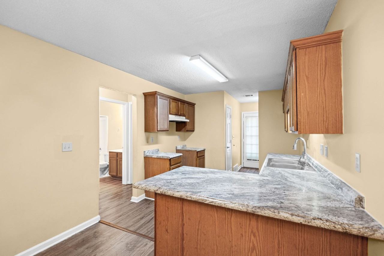 7782 Shadowland Dr - Photo 6 of 25