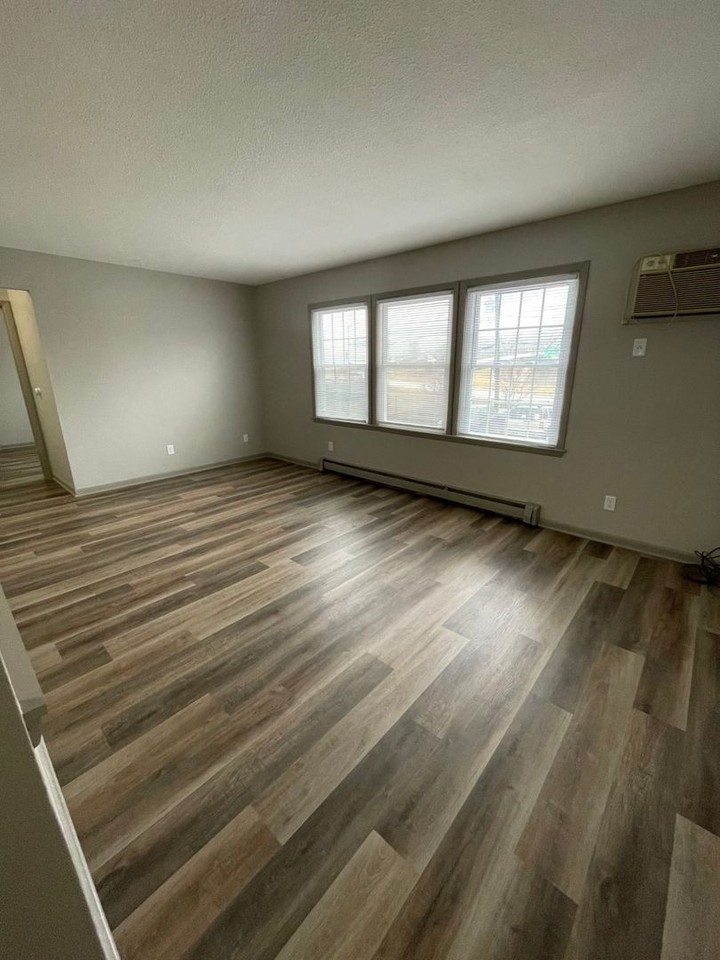 820 Lyon Street Apartments - Photo 7 of 10
