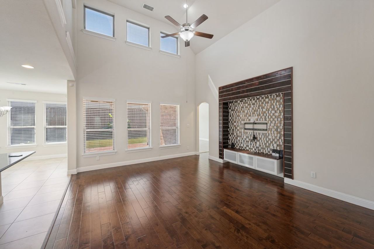 3216 Denali Dr - Photo 3 of 16