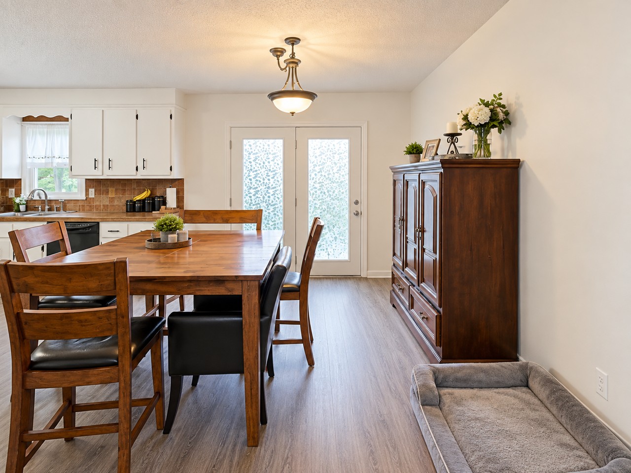 102 Chickadee Ct - Photo 6 of 9