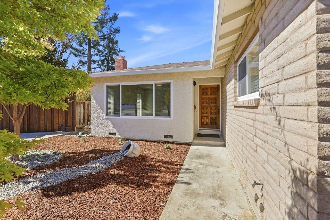 692 Mccarty Ave - Photo 7 of 37
