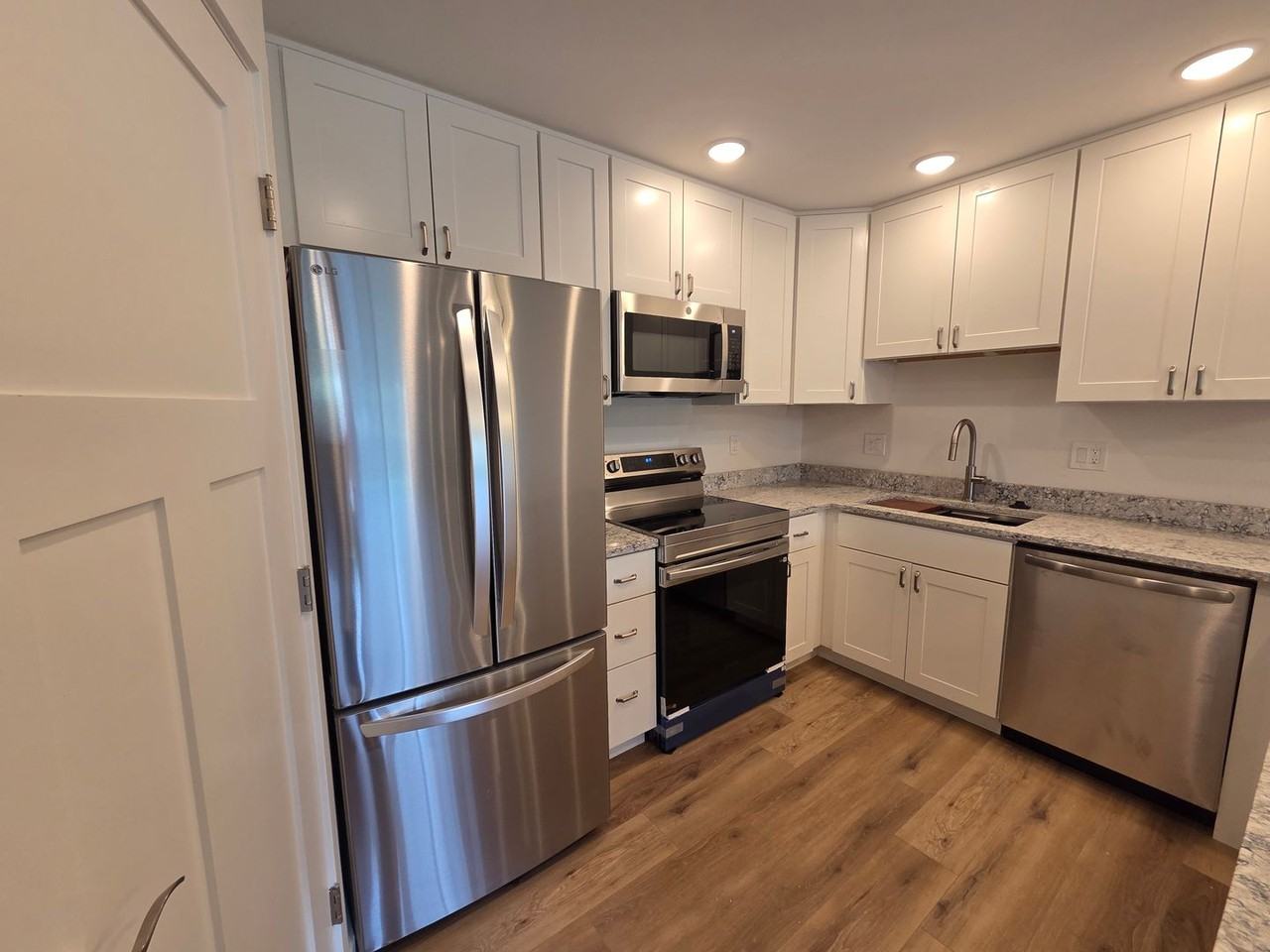 3240 Iris Ave - Photo 6 of 25