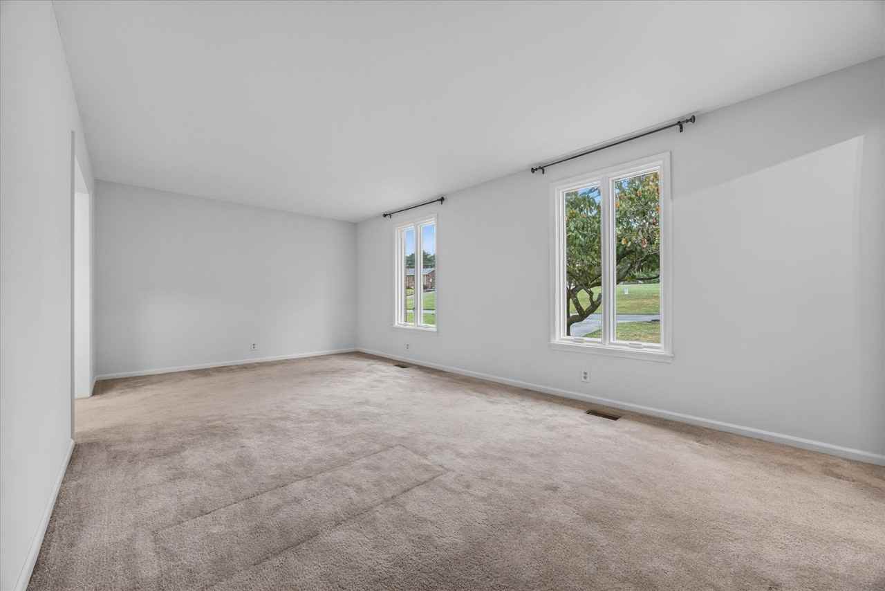 717 Goodpasture Ter - Photo 6 of 50