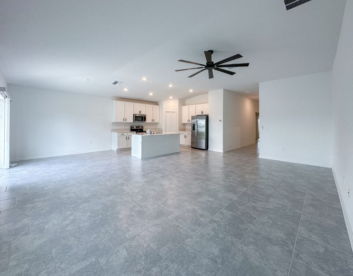 977 Waterfall Blvd - Photo 3 of 24