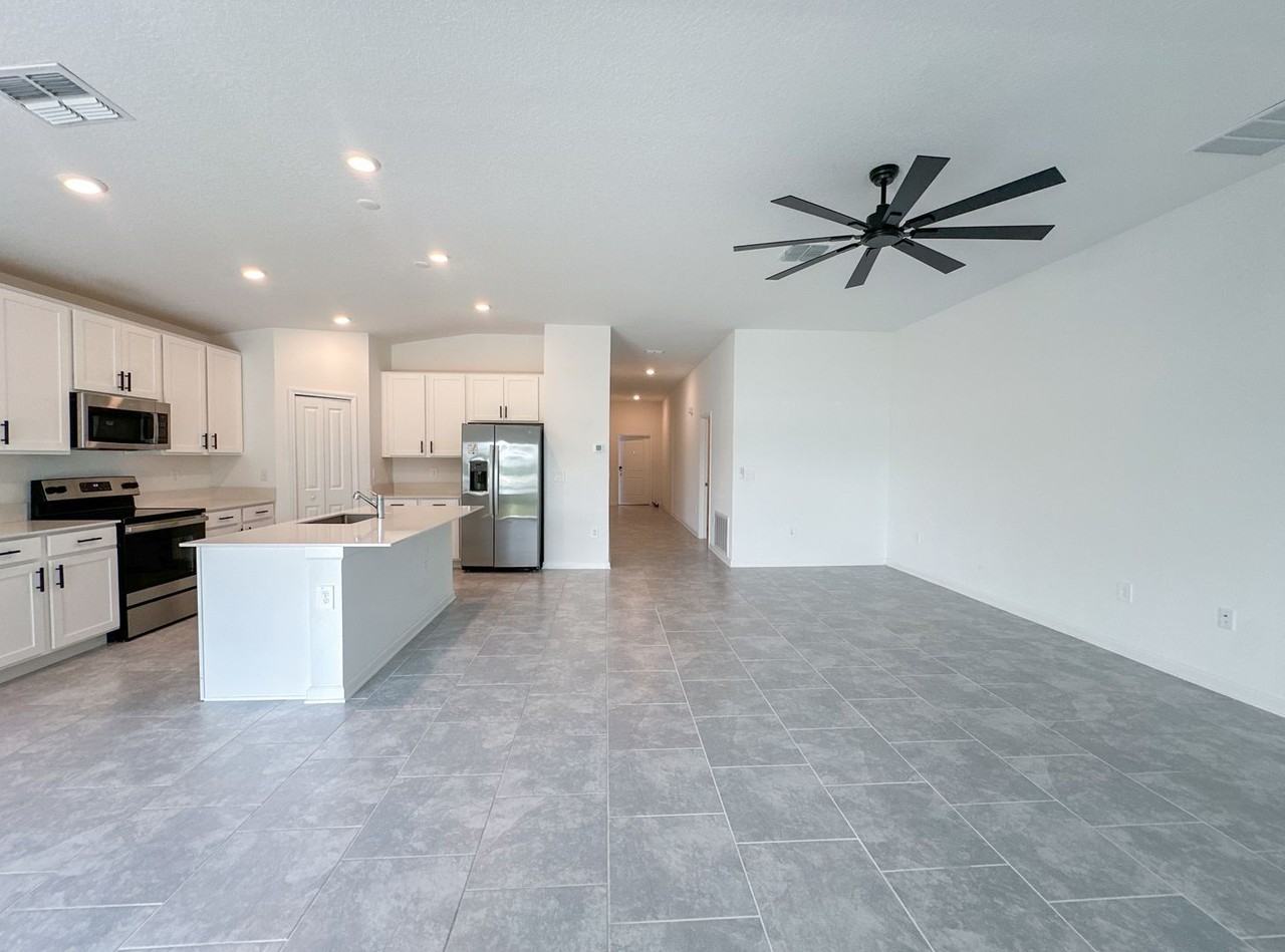 977 Waterfall Blvd - Photo 5 of 24