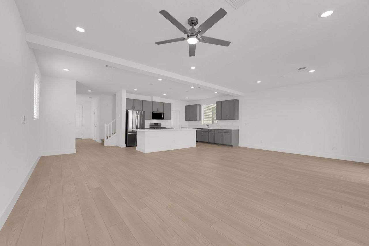 10294 Restless River St - Photo 4 of 35