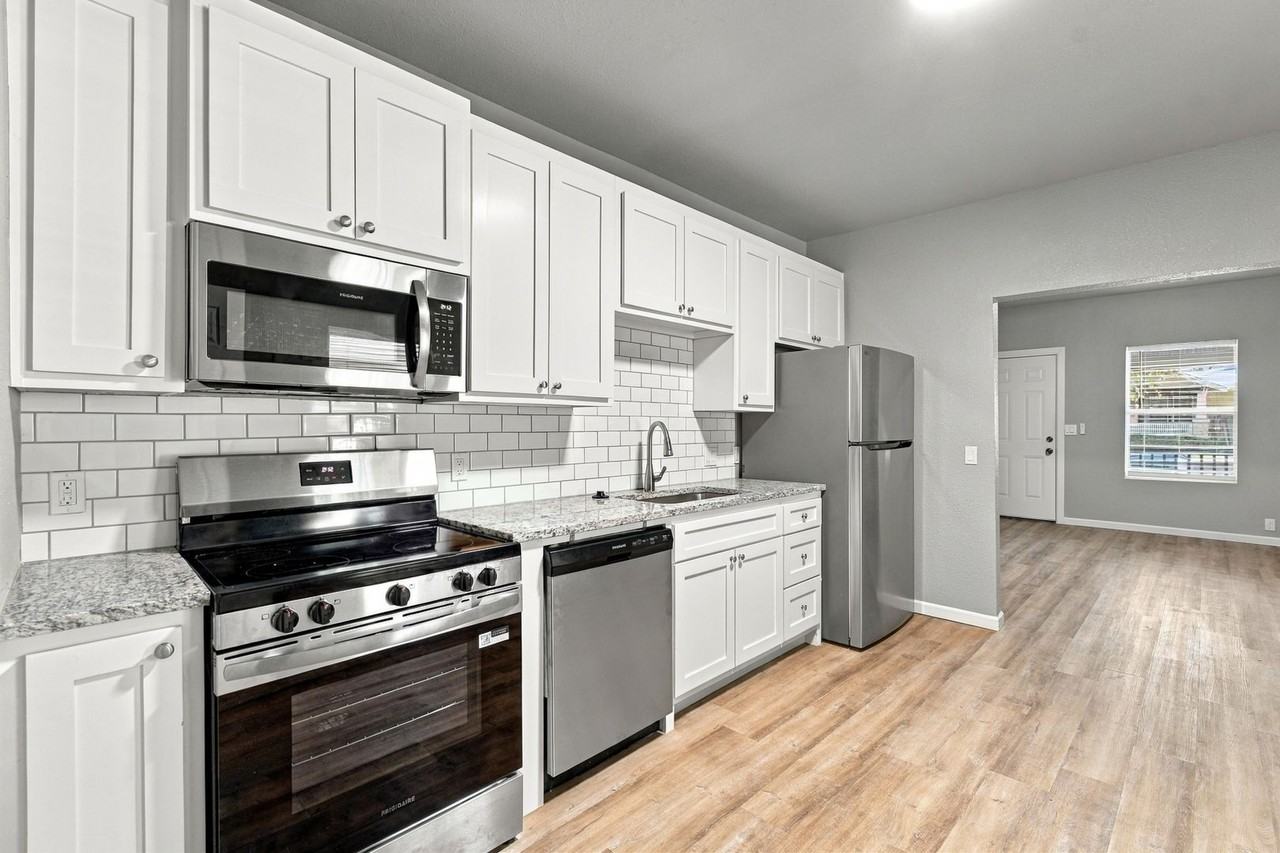 7 N Union Ave - Photo 2 of 44