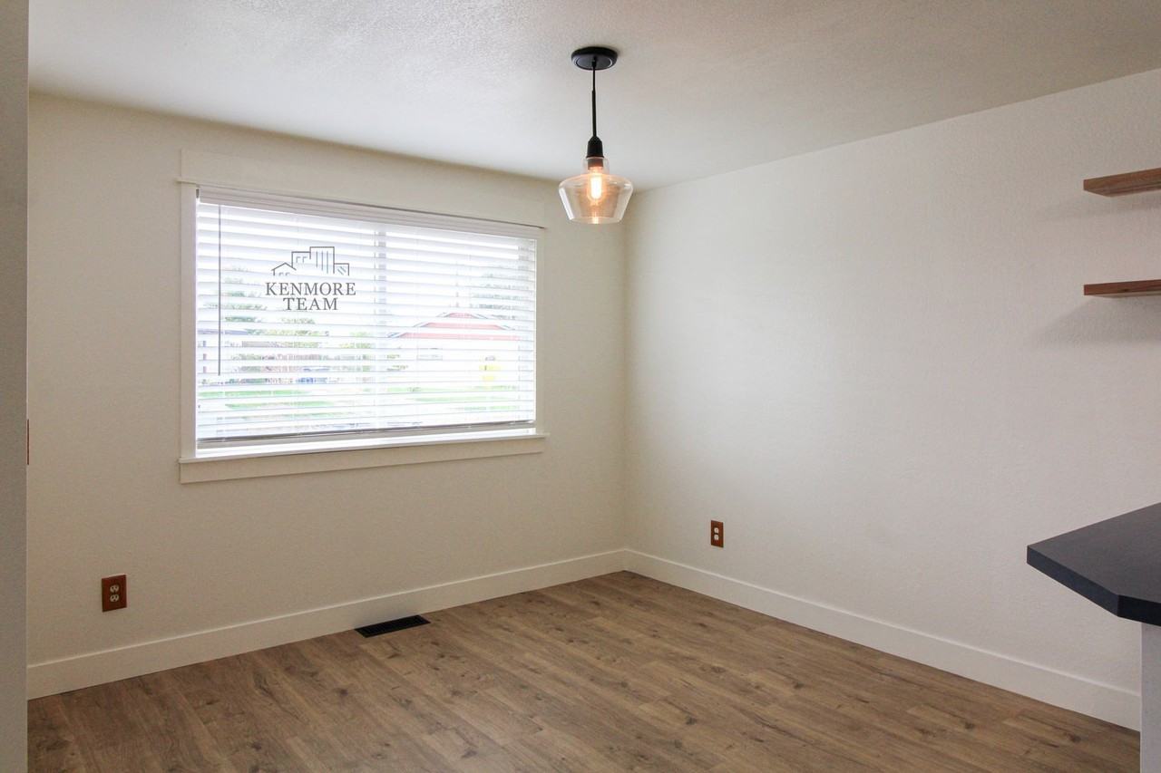 1616 Perkins Ave - Photo 5 of 20