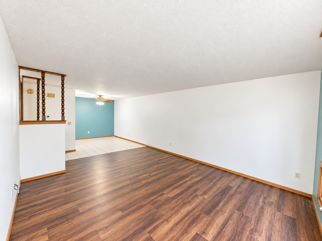 407 S Thompson Ave - Photo 3 of 18