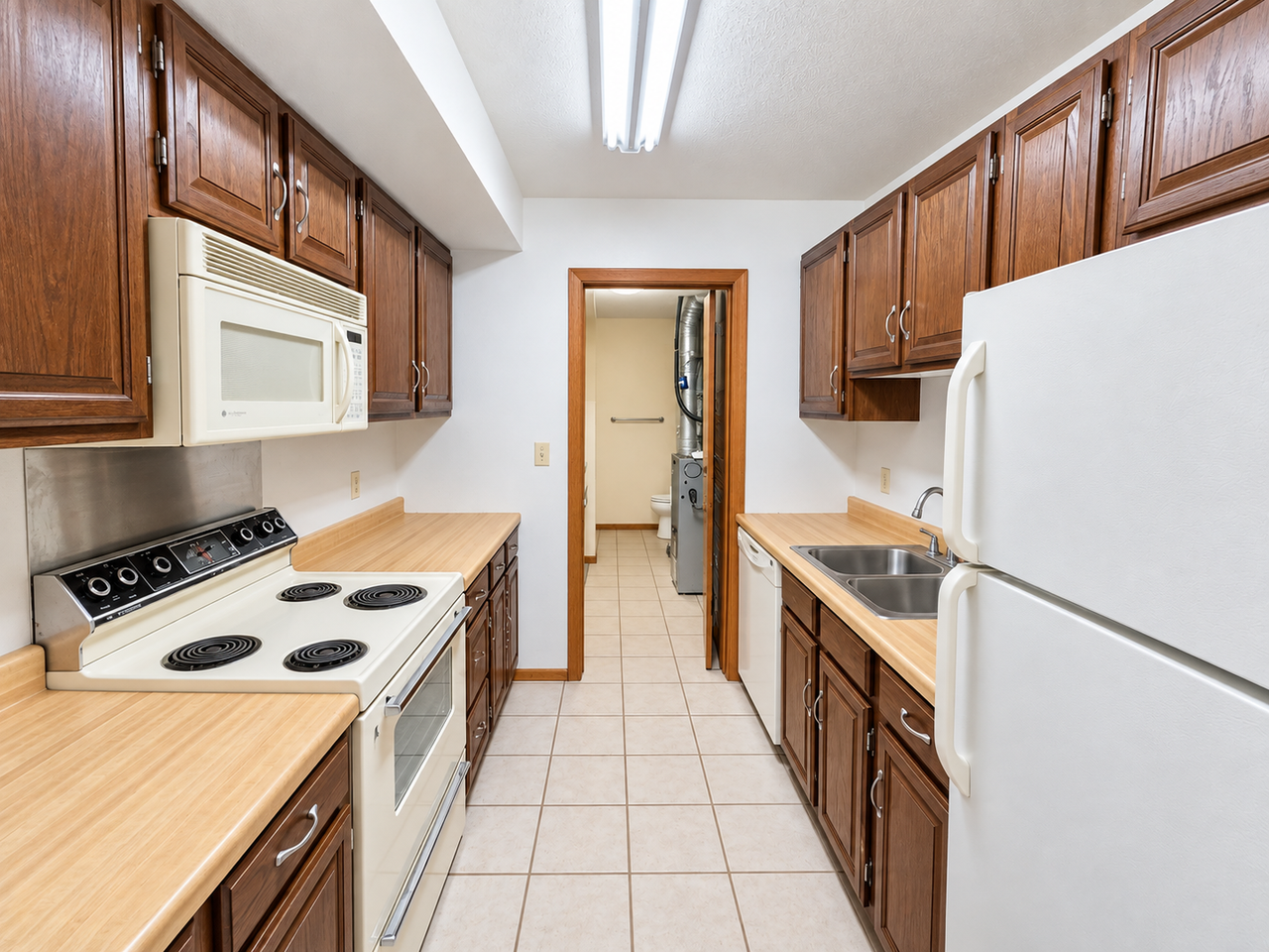 407 S Thompson Ave - Photo 6 of 18