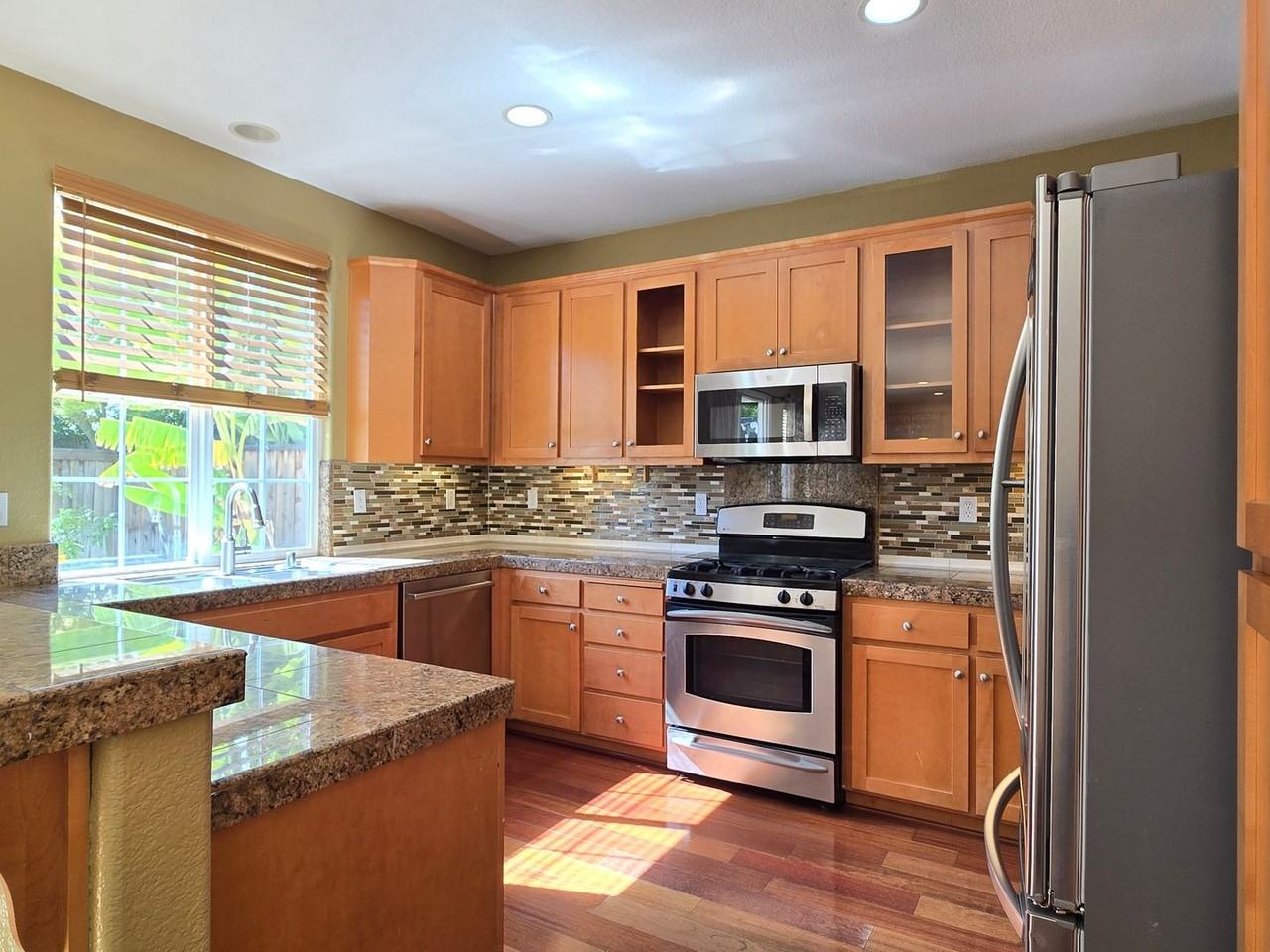 2761 Gilham Way - Photo 2 of 11