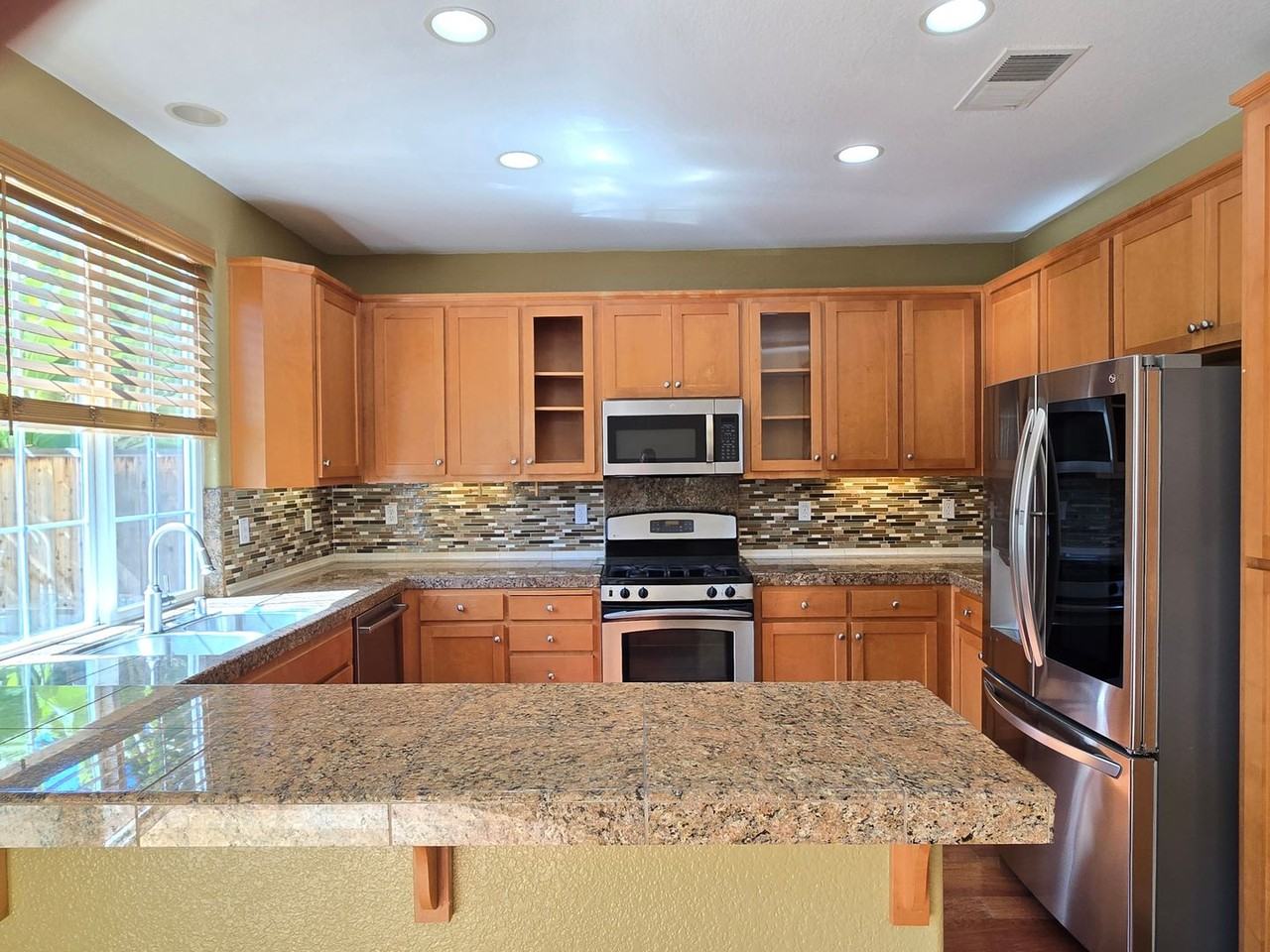 2761 Gilham Way - Photo 3 of 11