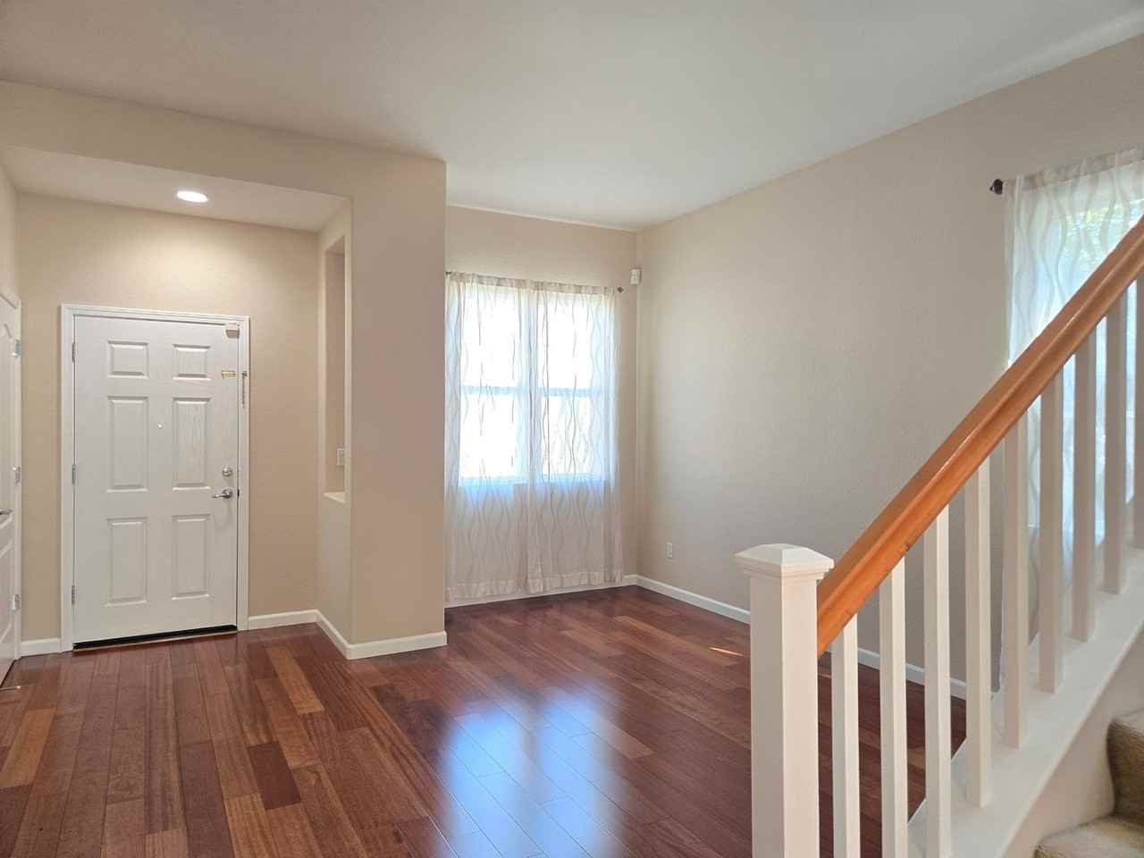 2761 Gilham Way - Photo 4 of 11