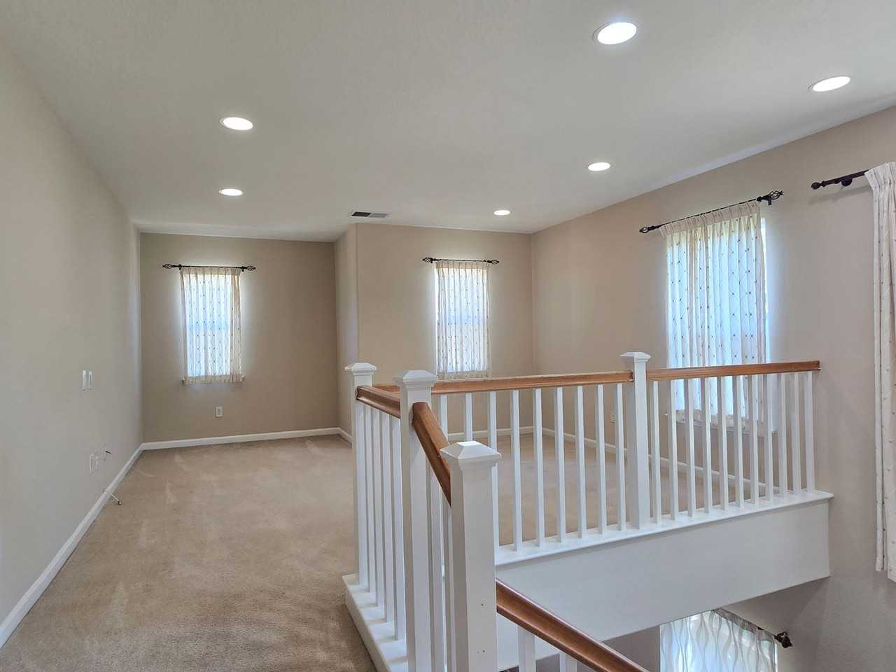 2761 Gilham Way - Photo 7 of 11