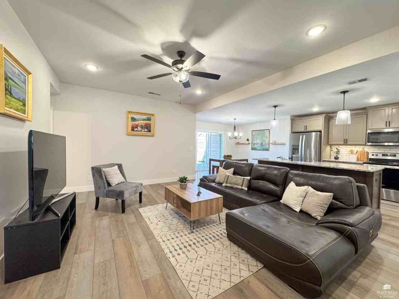 4678 Pierce Dr - Photo 7 of 18