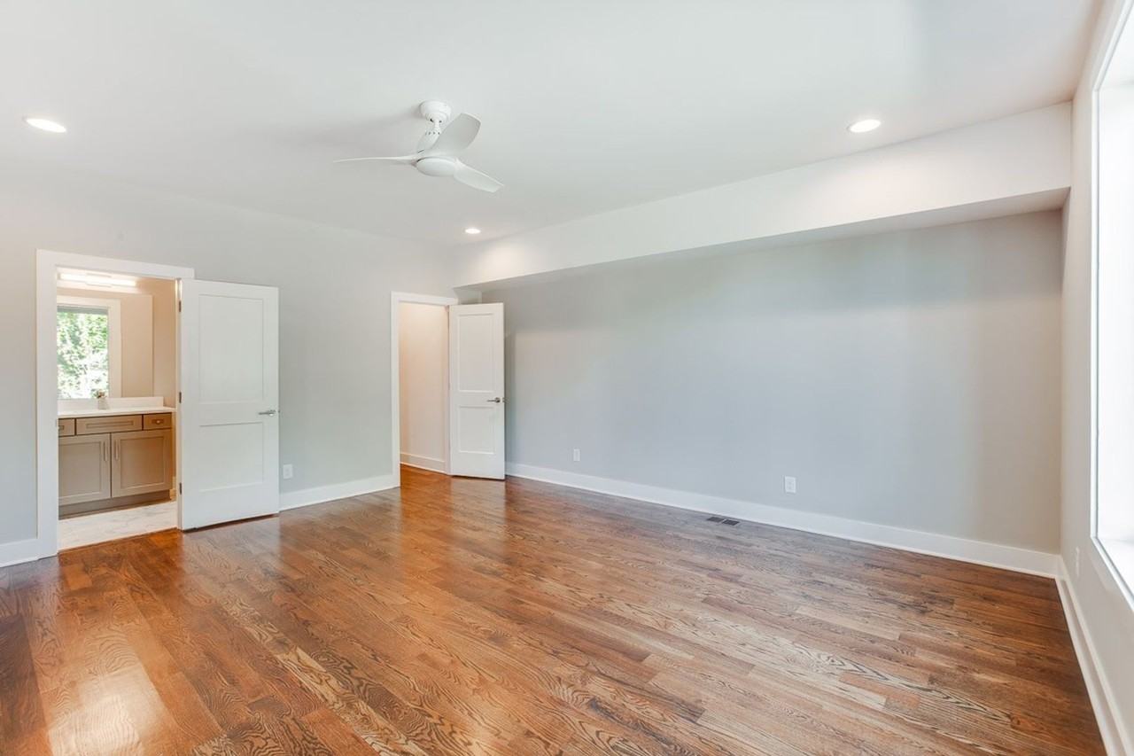 525 31st Ave N - Photo 7 of 26