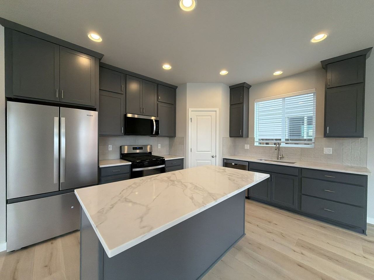 3651 Main St - Photo 7 of 48